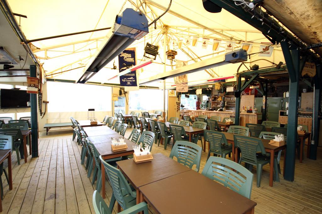 Coast High Country Inn Whitehorse Exterior foto