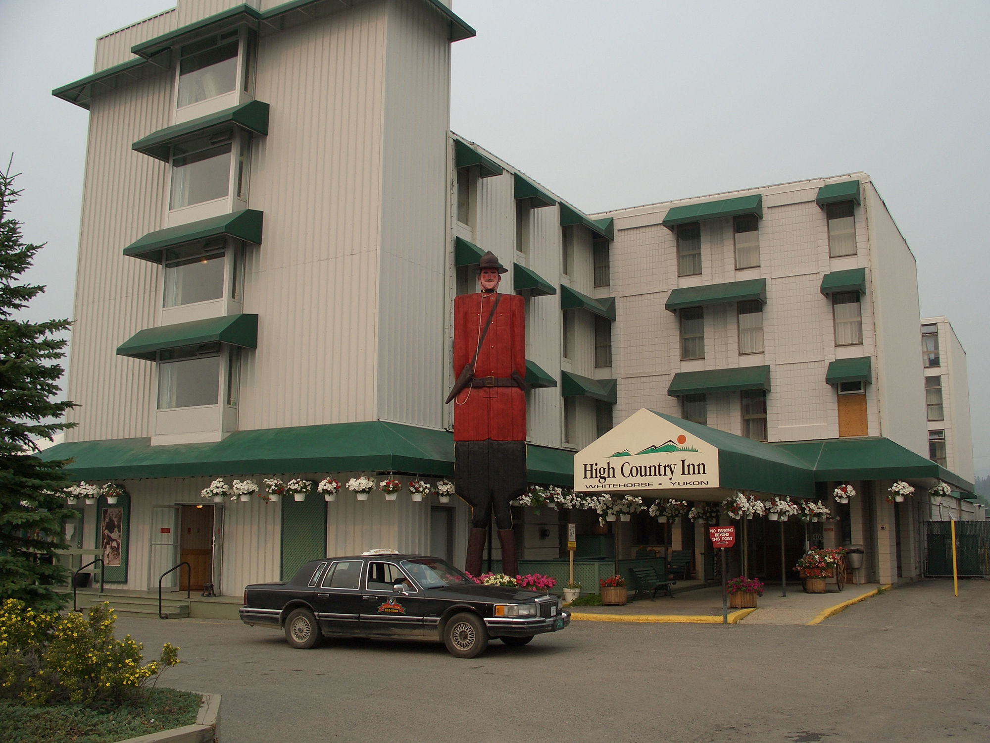 Coast High Country Inn Whitehorse Exterior foto