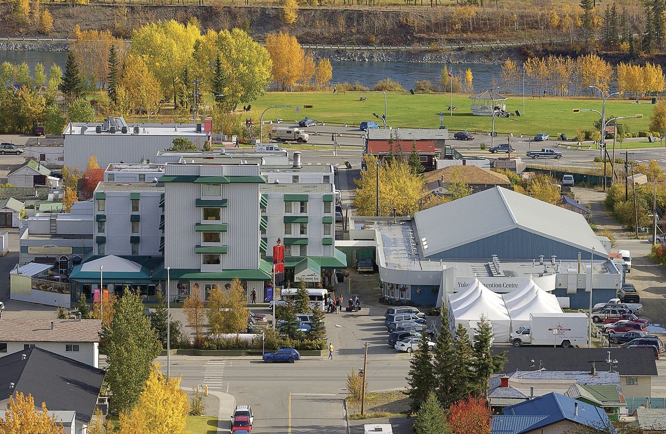 Coast High Country Inn Whitehorse Exterior foto